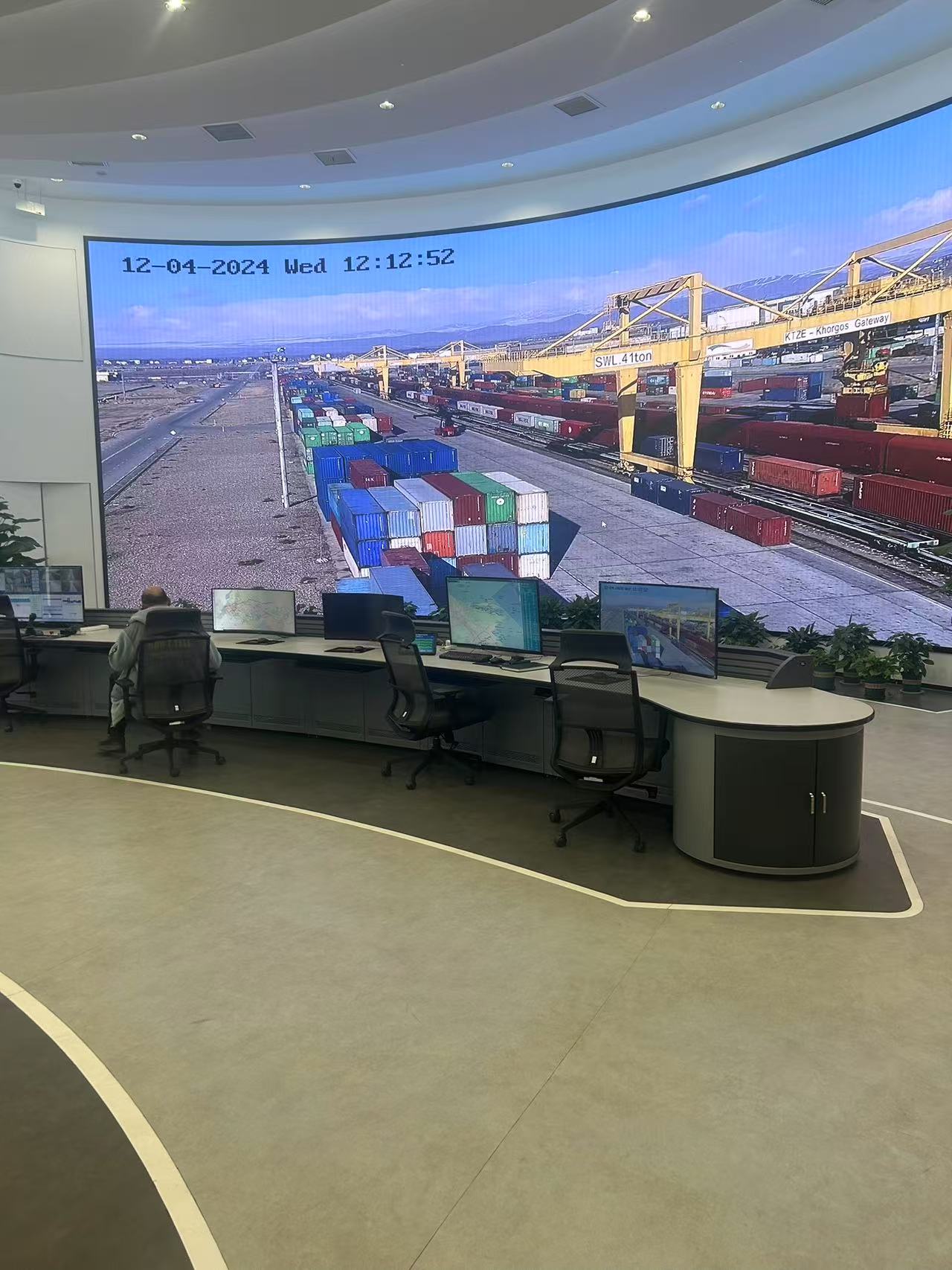 2025年2月-鷹米分區講解系統助力中哈物流展覽館煥發新聲